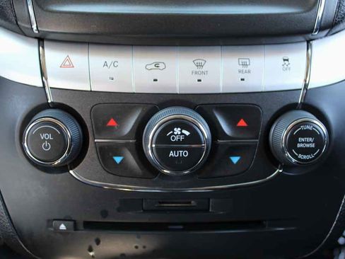 Used 2019 Dodge Journey GT image 22