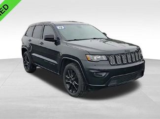 Used 2018 Jeep Grand Cherokee Altitude video 3