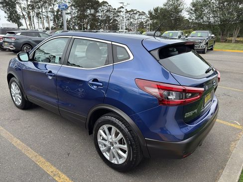 Used 2022 Nissan Rogue Sport S image 7