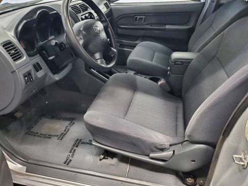 Used 2004 Nissan Frontier XE w/ (VTP) Value Truck Pkg RWD image 9