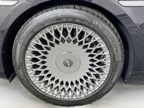 Used 2021 Genesis G90 5.0 Ultimate image 33