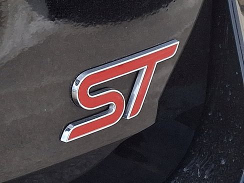 Certified 2022 Ford Explorer ST w/ Equipment Group 401A image 31