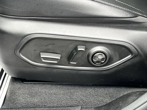 Used 2023 Jeep Grand Cherokee 4WD 4xe w/ Luxury Tech Group II image 16