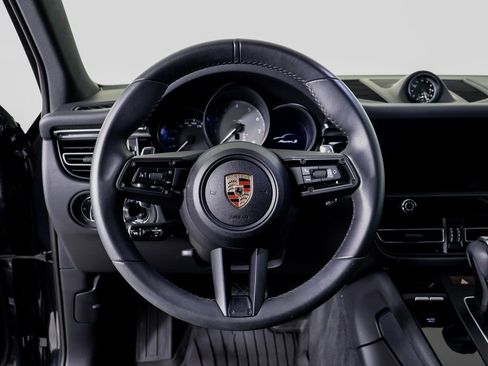 New 2025 Porsche Macan S image 10