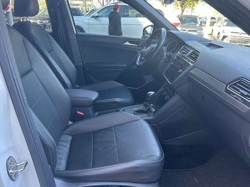 Used 2021 Volkswagen Tiguan SE R-Line image 37