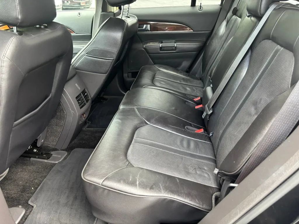Used 2015 Lincoln MKX AWD w/ Equipment Group 102A image 13