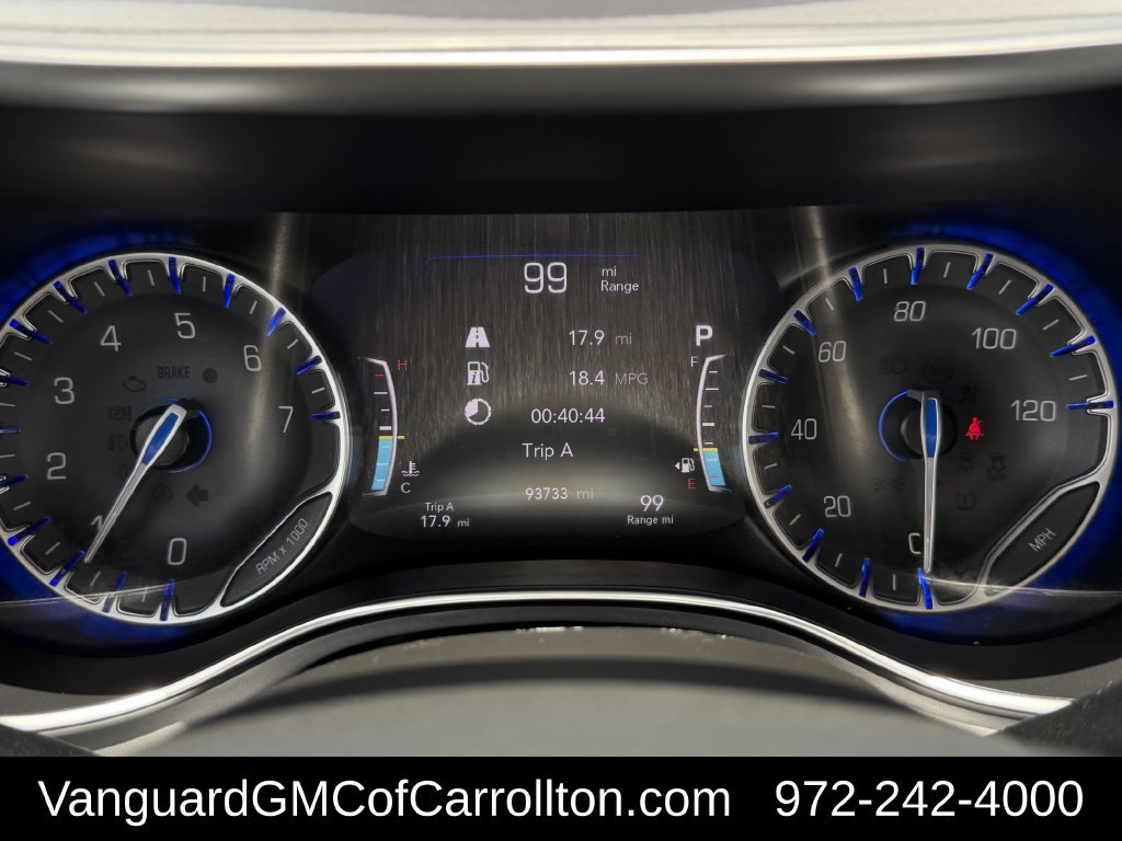 Used 2025 Chrysler Pacifica Limited FWD image 15