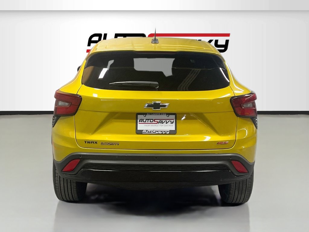 Used 2024 Chevrolet Trax RS w/ Driver Confidence Package FWD image 6
