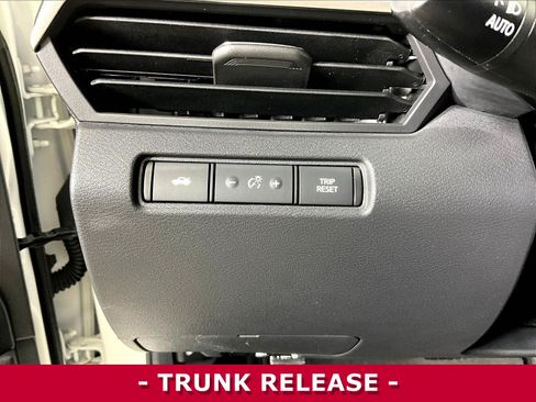 Certified 2022 Nissan Altima 2.5 S w/ Driver Assist Package FWD image 36