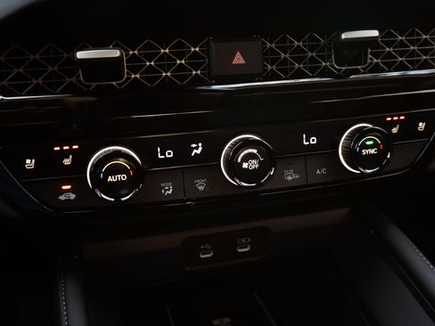 Certified 2023 Honda Accord Touring image 38