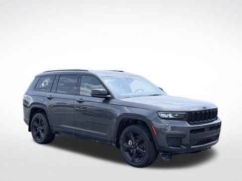 Used 2023 Jeep Grand Cherokee L Laredo AWD/4WD image 4