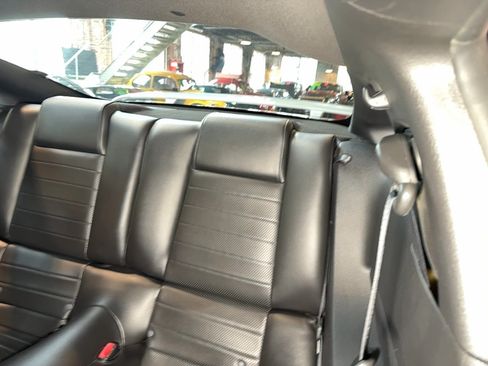 Used 2005 Ford Mustang GT RWD image 42