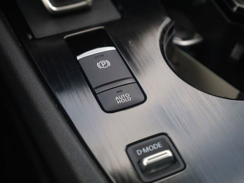 Used 2025 Nissan Rogue SV FWD image 20