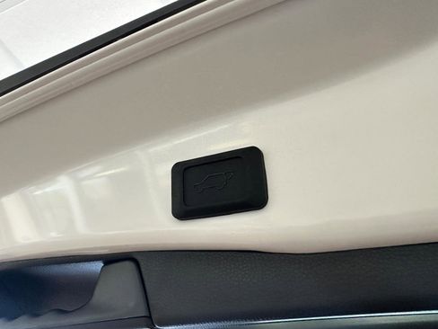 New 2025 Toyota RAV4 XLE Premium image 11