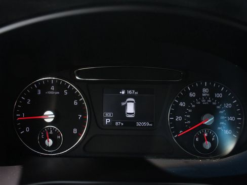 Used 2019 Kia Sorento L FWD image 28
