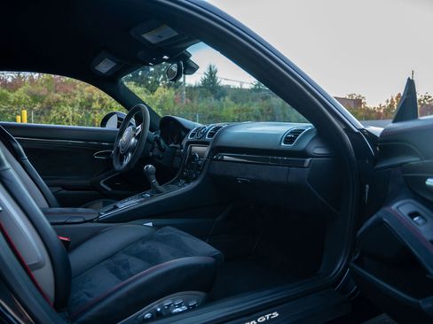 Used 2016 Porsche Cayman GTS image 13