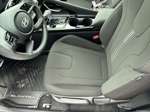 New 2026 Hyundai Elantra SEL Sport image 14
