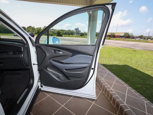 Used 2019 Buick Envision Essence FWD image 19