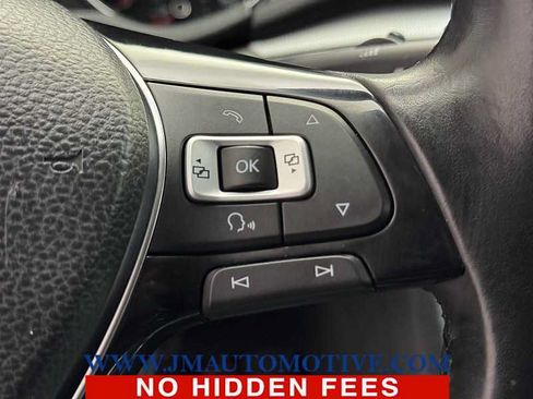 Used 2017 Volkswagen Passat 1.8T SE FWD image 38