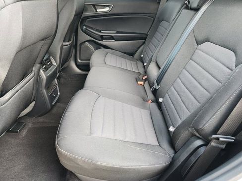 Used 2022 Ford Edge SE image 30