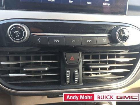 Used 2020 Ford Escape SE image 32