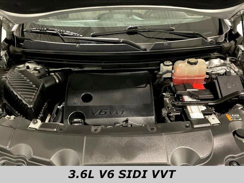 Used 2022 Chevrolet Traverse LS FWD image 30