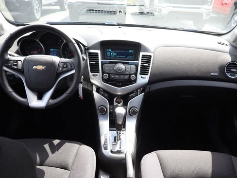 Used 2014 Chevrolet Cruze LT FWD image 14