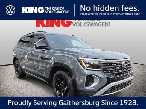 New 2026 Volkswagen Atlas Peak Edition AWD/4WD image 1
