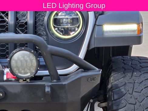 Used 2022 Jeep Wrangler Unlimited Rubicon w/ LED Lighting Group AWD/4WD image 11