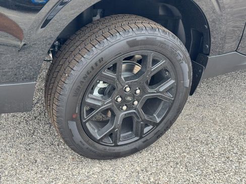 New 2025 Ford Maverick XLT w/ XLT Luxury Package image 4