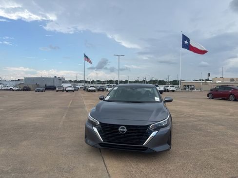Certified 2024 Nissan Sentra S FWD image 6