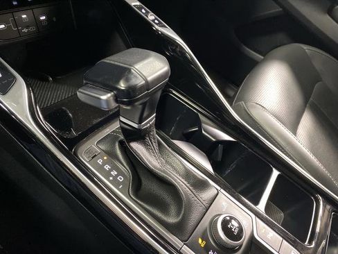 Used 2025 Kia Sorento SX image 22