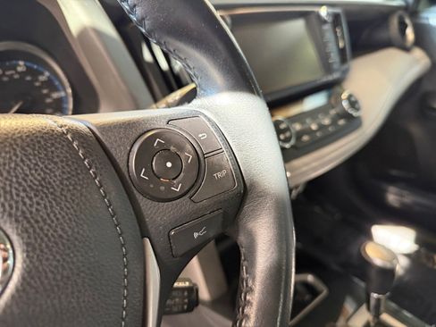 Used 2018 Toyota RAV4 Limited w/ Advanced Technology Package FWD image 19