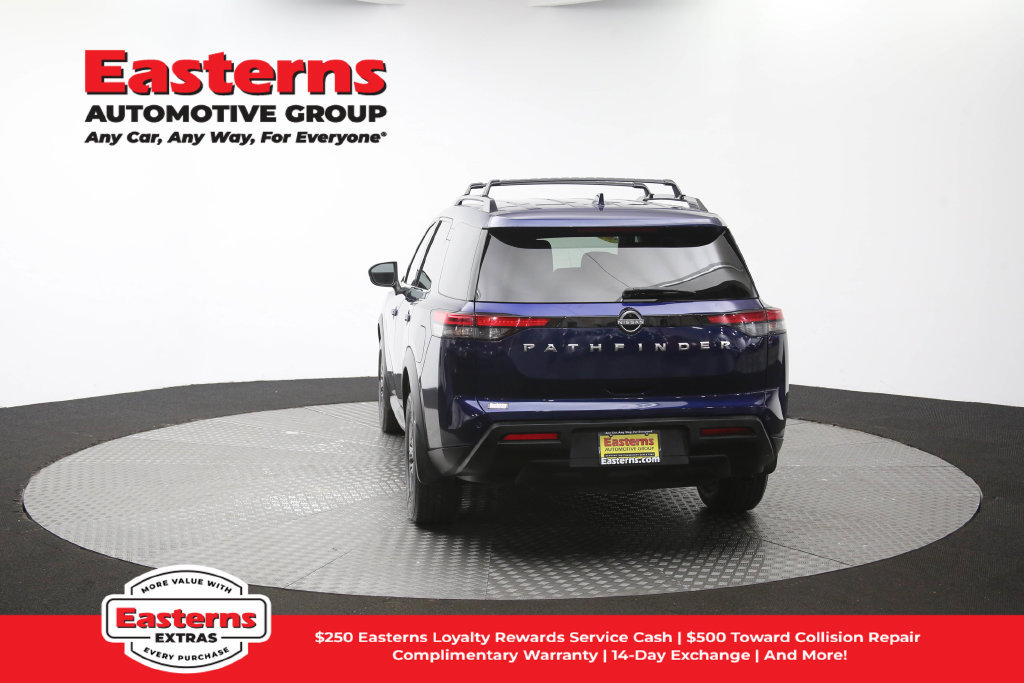 Used 2022 Nissan Pathfinder SV AWD/4WD image 38