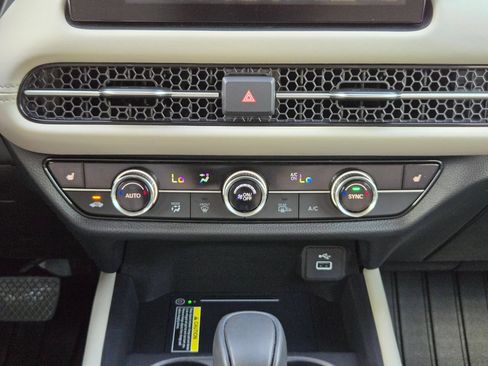 Used 2024 Honda HR-V EX-L image 19