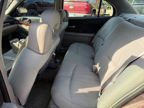 Used 2004 Buick Le Sabre Custom image 9