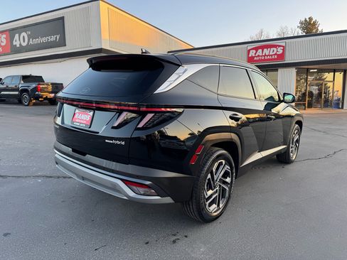 Used 2025 Hyundai Tucson Limited image 3