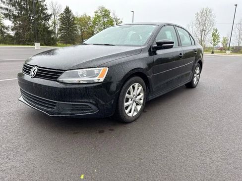 Used 2012 Volkswagen Jetta SE FWD image 1