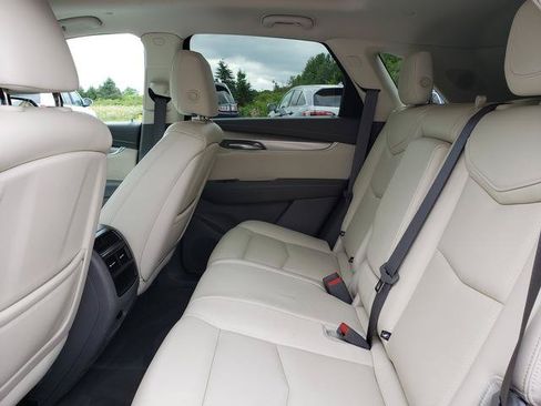 Used 2018 Cadillac XT5 Luxury w/ Driver Awareness Package AWD/4WD image 14