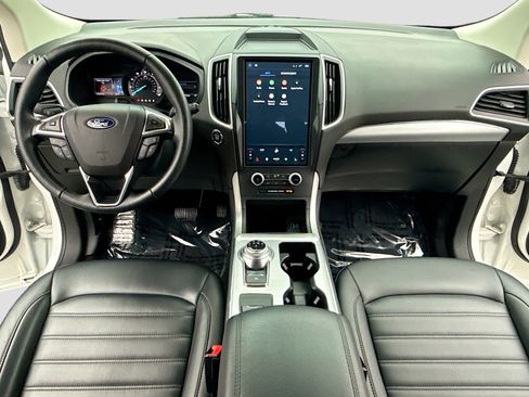 Used 2022 Ford Edge SEL w/ Convenience Package image 3