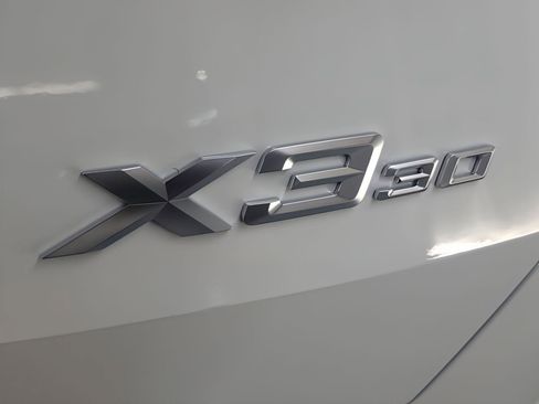 Used 2025 BMW X3 xDrive30i w/ Convenience Package image 25