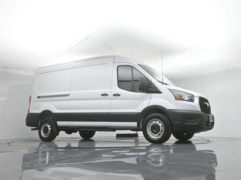 New 2026 Ford Transit 250 148 Medium Roof w/ Load Area Protection Package RWD image 3