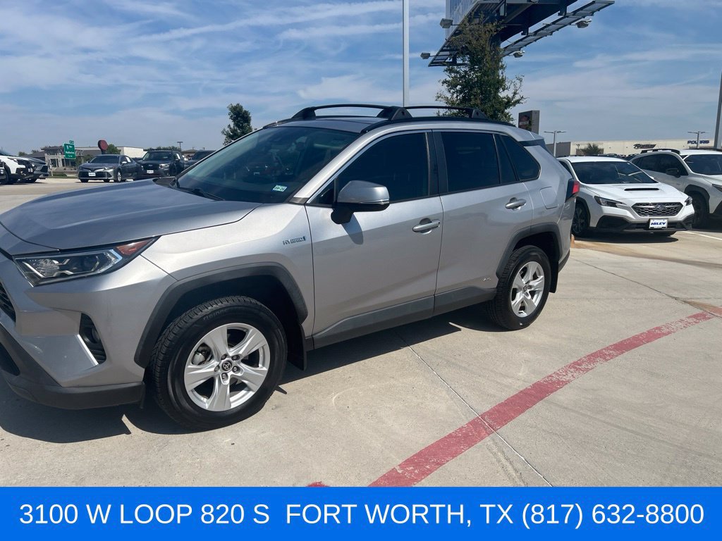 Used 2021 Toyota RAV4 XLE w/ Convenience Package AWD/4WD image 1