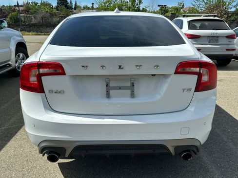 Used 2017 Volvo S60 T5 Dynamic w/ Vision Package image 5