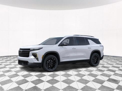 New 2026 Chevrolet Traverse LT w/ Midnight/Sport Edition AWD/4WD image 5
