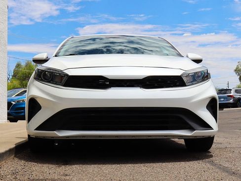 Used 2022 Kia Forte LXS FWD image 17