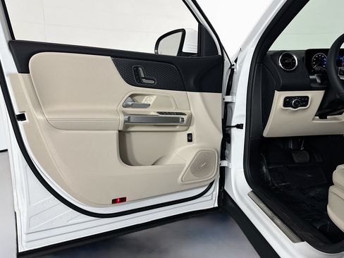 New 2026 Mercedes-Benz GLB 250 image 20