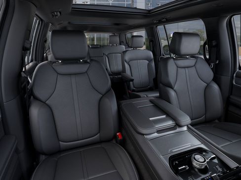 New 2025 Jeep Wagoneer Series II image 16