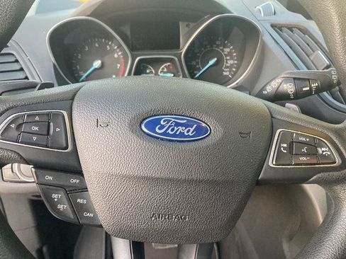 Used 2017 Ford Escape SE AWD/4WD image 19