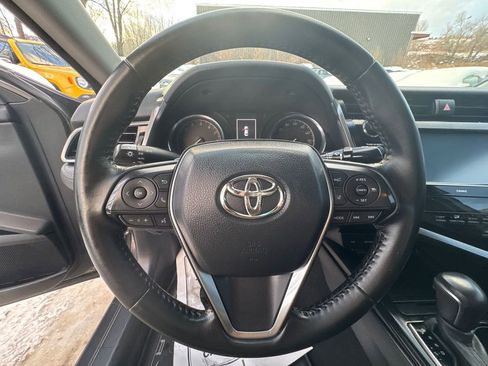 Used 2020 Toyota Camry SE image 24